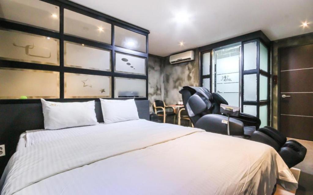 M7 Business Hotel Chilgok Extérieur photo