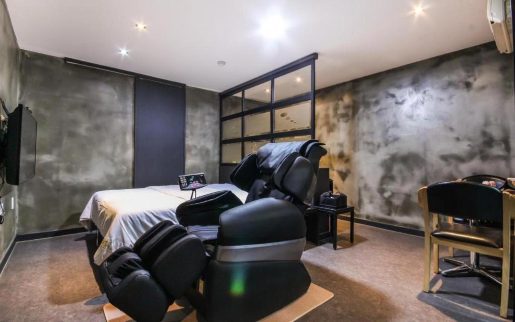 M7 Business Hotel Chilgok Extérieur photo