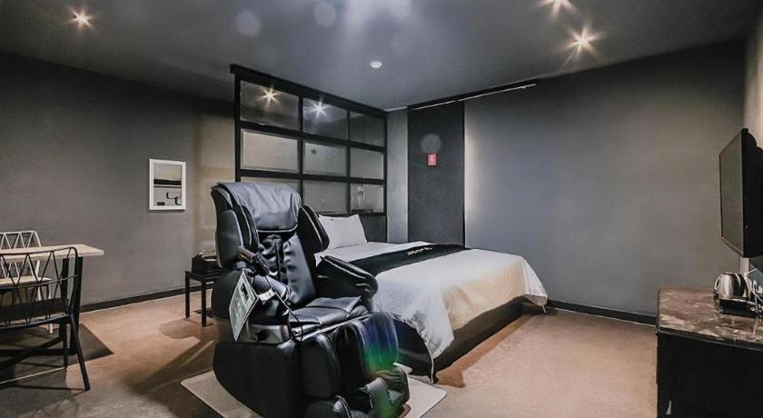 M7 Business Hotel Chilgok Extérieur photo