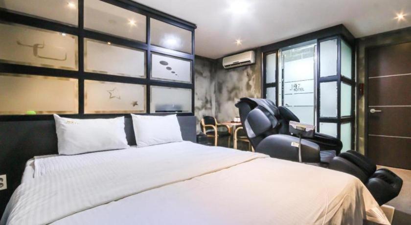 M7 Business Hotel Chilgok Extérieur photo