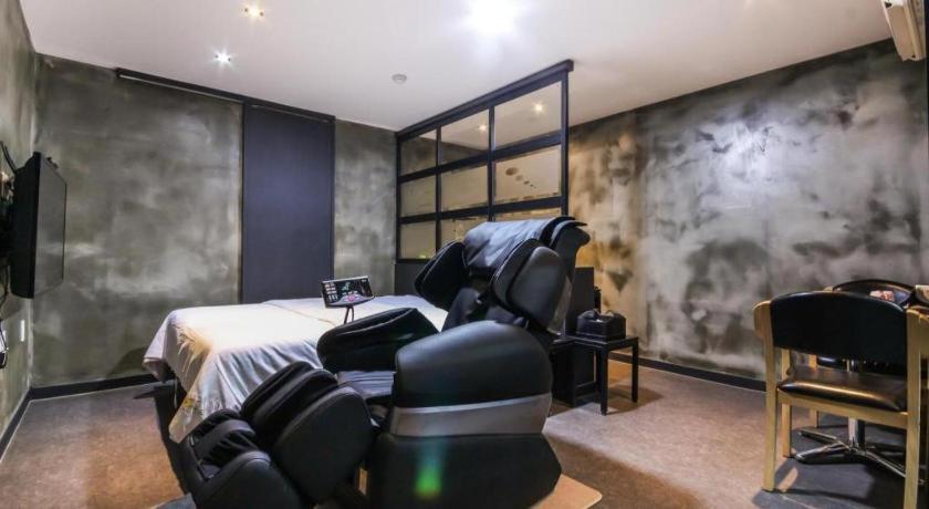 M7 Business Hotel Chilgok Extérieur photo